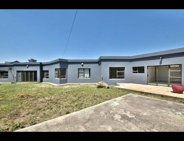 4 BEDROOM HOUSE FOR SALE IN LIEFDE EN VREDE